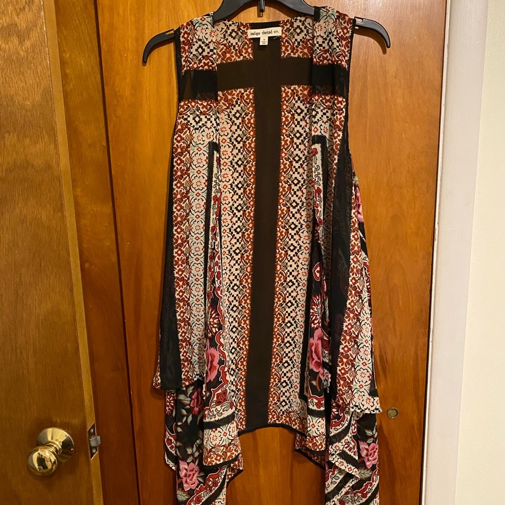 Indigo Thread Co, Floral Sleeveless Women’s Chic Vest with Flare Size Medium